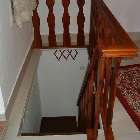 Yiayia'S Home Chalki Town Exterior photo